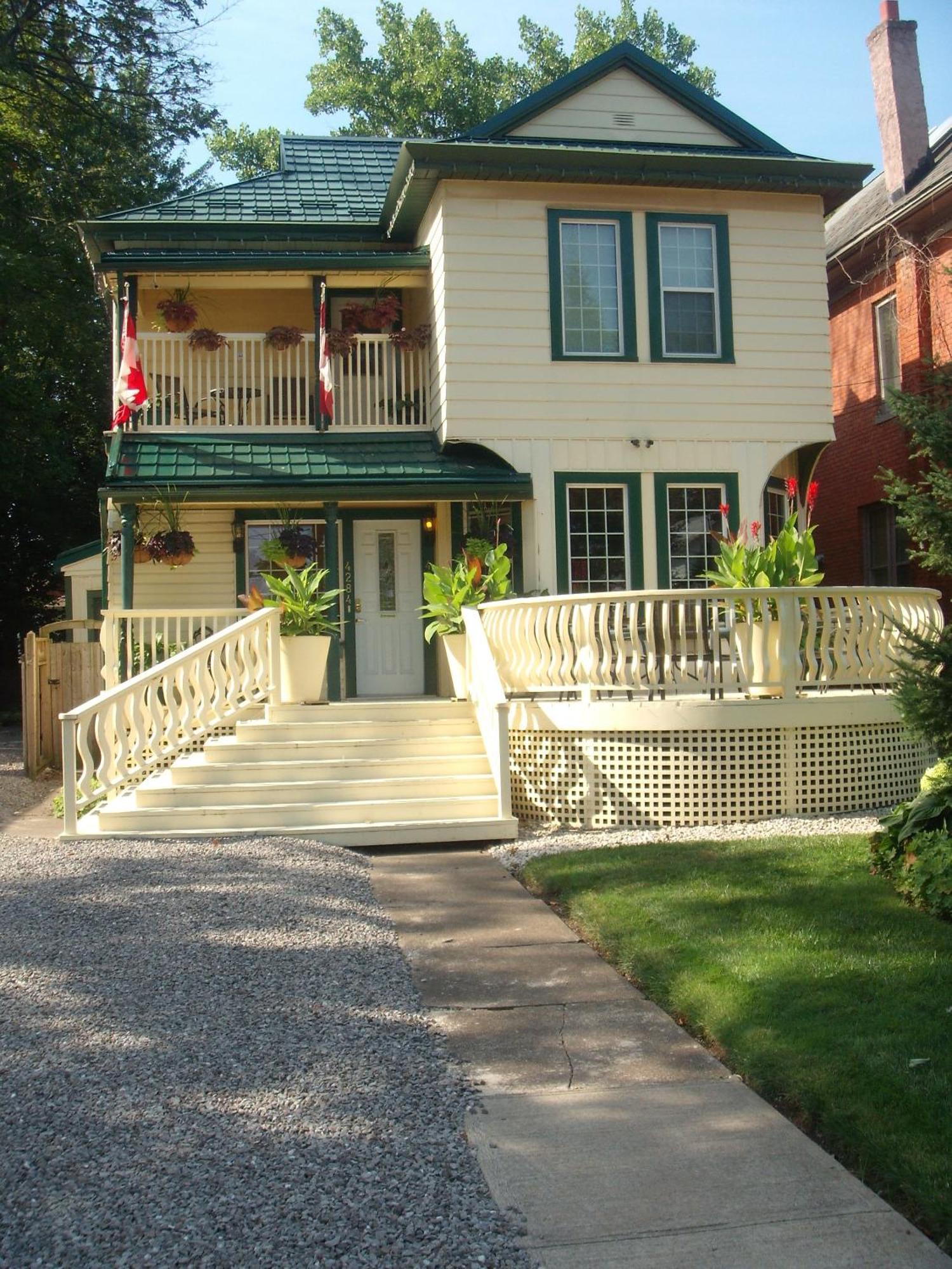 Ellis House Bed & Breakfast ナイアガラ・フォールズ エクステリア 写真